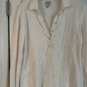 Nic & Zoe Ivory Collared Shirt  Size Medium